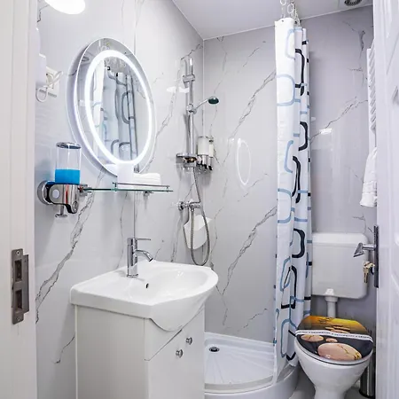 Iancu Jianu Premium Studio2 *